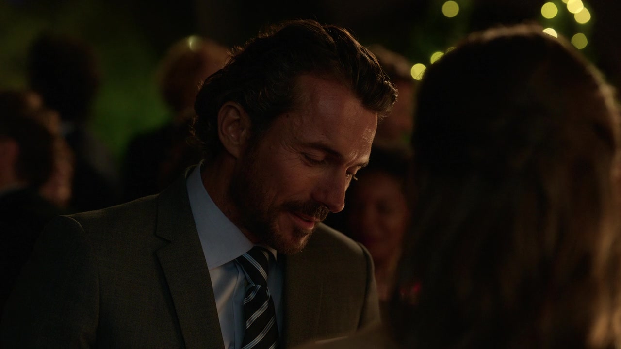 Emily_in_Paris_S01E02_Masculin_Feminin_720p_NF_WEB-DL_DDP5_1_x264-BTN_0374.jpg