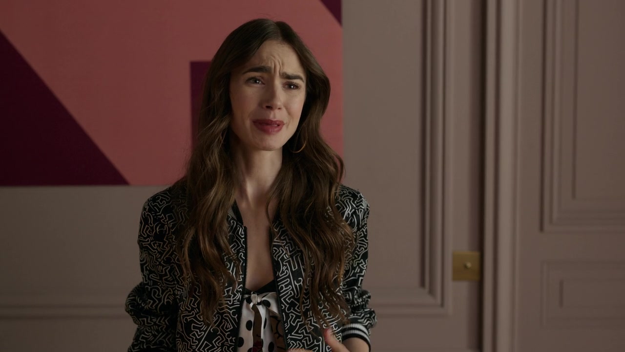 Emily_in_Paris_S01E02_Masculin_Feminin_720p_NF_WEB-DL_DDP5_1_x264-BTN_0464.jpg