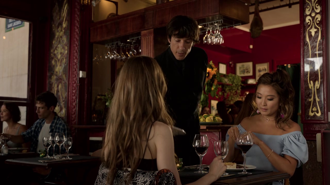 Emily_in_Paris_S01E02_Masculin_Feminin_720p_NF_WEB-DL_DDP5_1_x264-BTN_0674.jpg Emily_in_Paris_S01E02_Masculin_Feminin_720p_NF_WEB-DL_DDP5_1_x264-BTN_0674.jpg