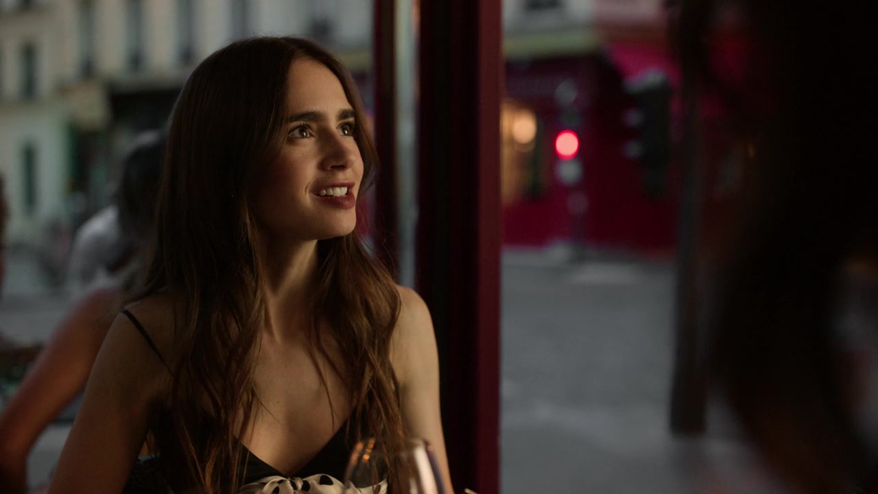 Emily_in_Paris_S01E02_Masculin_Feminin_720p_NF_WEB-DL_DDP5_1_x264-BTN_0720.jpg