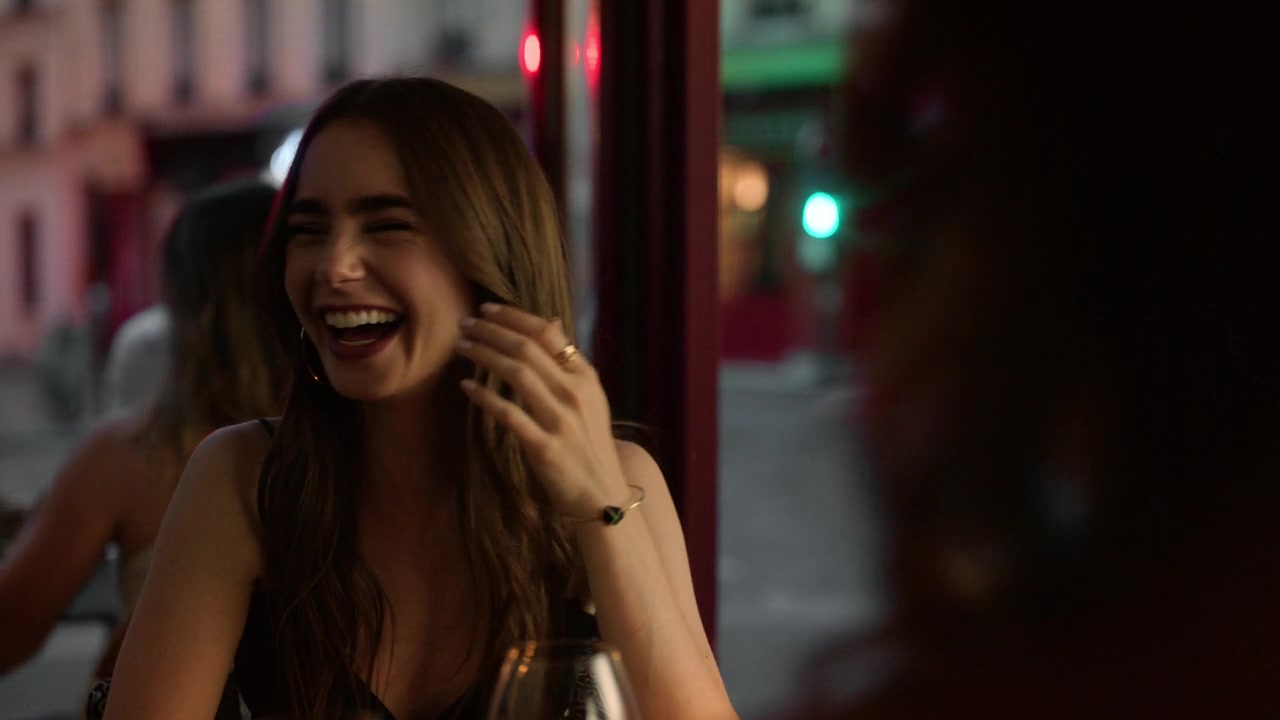 Emily_in_Paris_S01E02_Masculin_Feminin_720p_NF_WEB-DL_DDP5_1_x264-BTN_0732.jpg