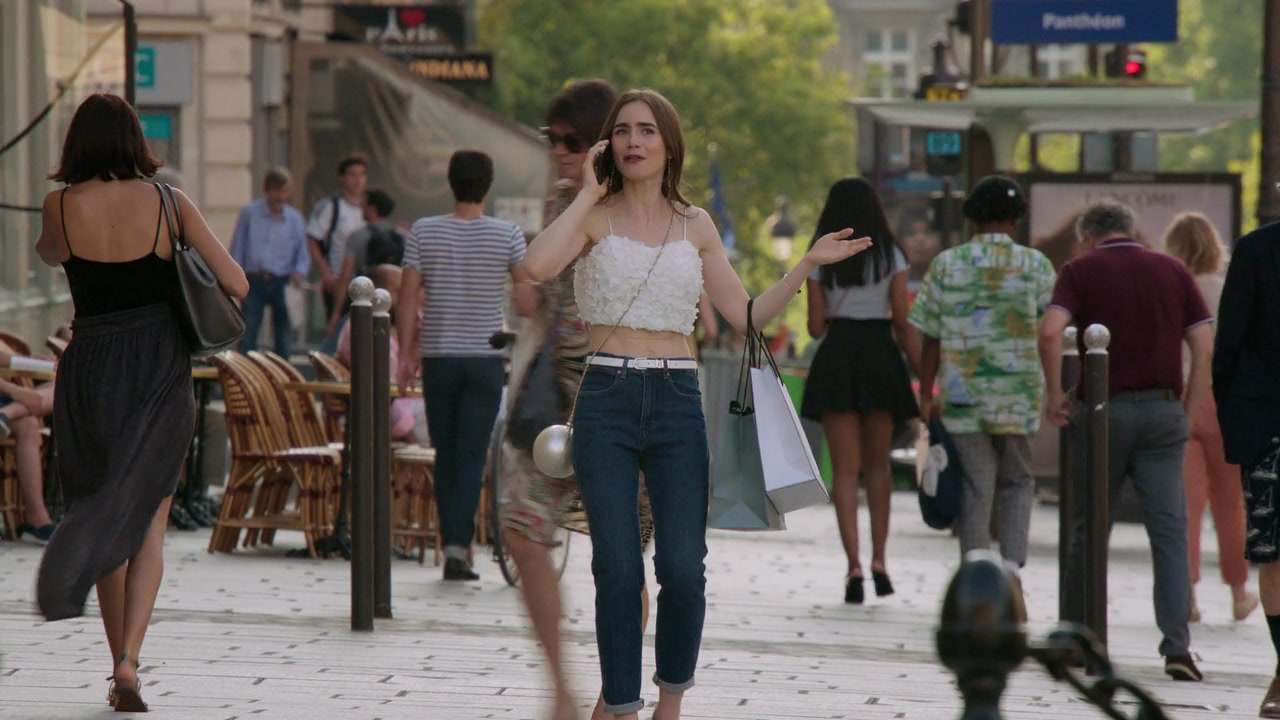 Emily_in_Paris_S01E02_Masculin_Feminin_720p_NF_WEB-DL_DDP5_1_x264-BTN_0769.jpg