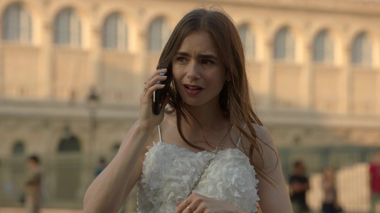 Emily_in_Paris_S01E02_Masculin_Feminin_720p_NF_WEB-DL_DDP5_1_x264-BTN_0814.jpg