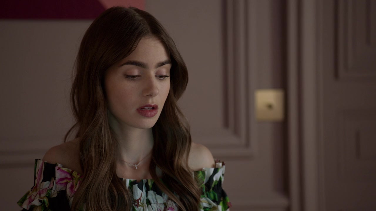 Emily_in_Paris_S01E02_Masculin_Feminin_720p_NF_WEB-DL_DDP5_1_x264-BTN_0914.jpg