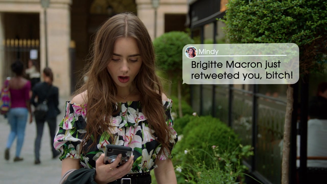 Emily_in_Paris_S01E02_Masculin_Feminin_720p_NF_WEB-DL_DDP5_1_x264-BTN_1075.jpg