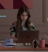 Emily_in_Paris_S01E02_Masculin_Feminin_720p_NF_WEB-DL_DDP5_1_x264-BTN_0923.jpg