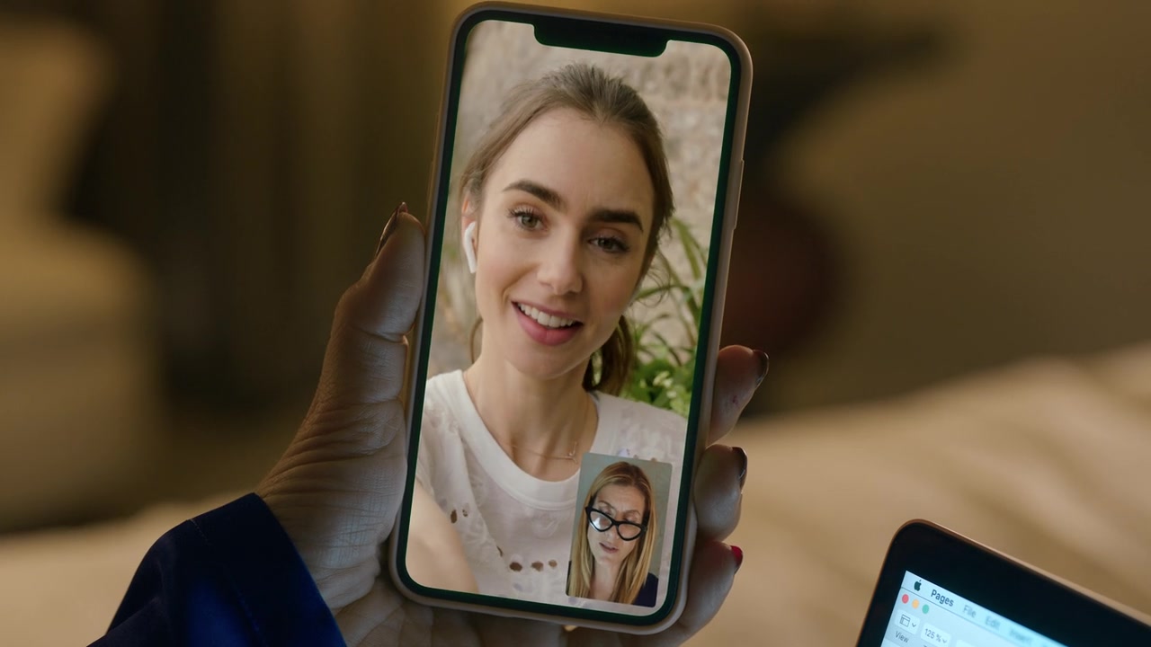 Emily_in_Paris_S01E03_Sexy_or_Sexist_720p_NF_WEB-DL_DDP5_1_x264-BTN_0038.jpg