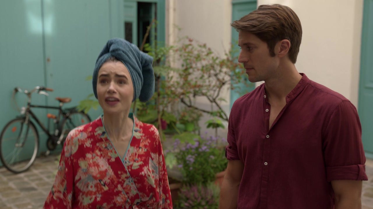 Emily_in_Paris_S01E03_Sexy_or_Sexist_720p_NF_WEB-DL_DDP5_1_x264-BTN_0151.jpg