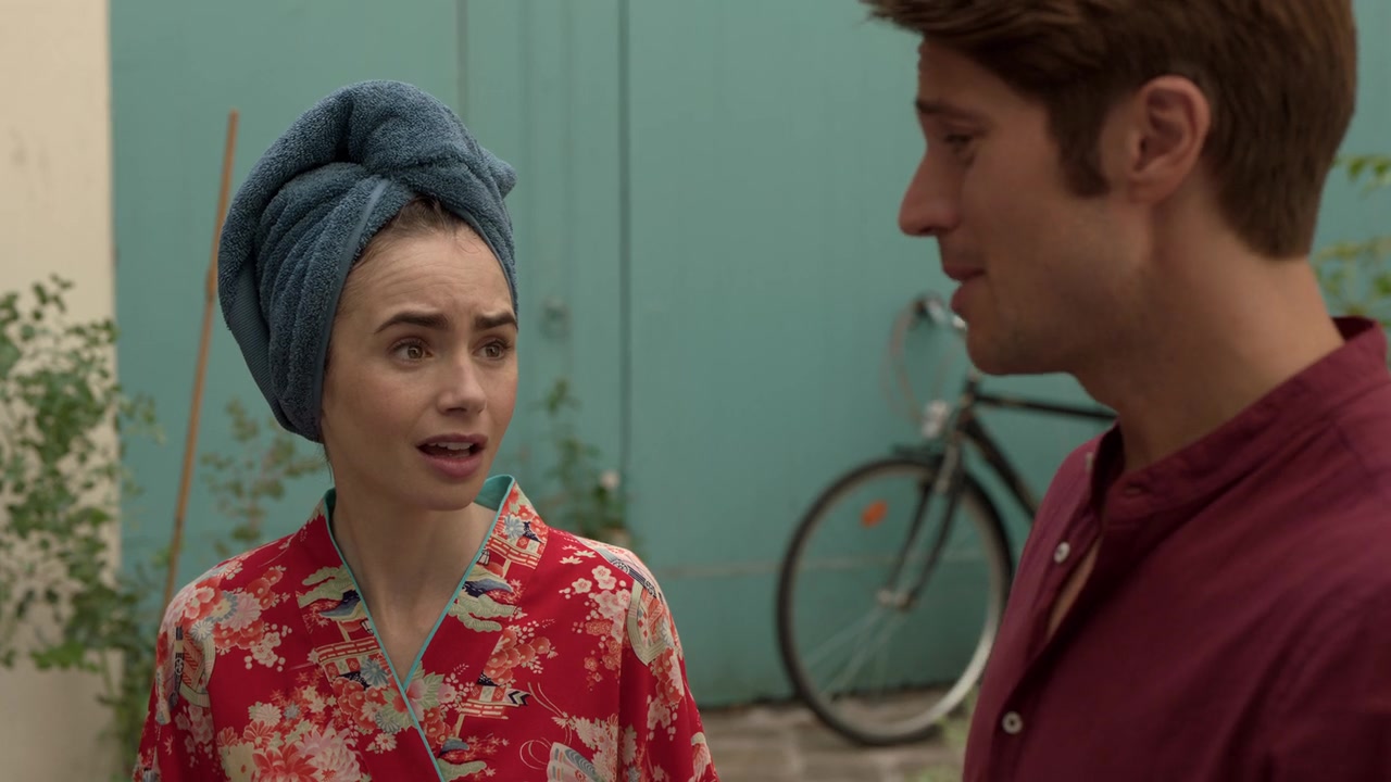 Emily_in_Paris_S01E03_Sexy_or_Sexist_720p_NF_WEB-DL_DDP5_1_x264-BTN_0155.jpg Emily_in_Paris_S01E03_Sexy_or_Sexist_720p_NF_WEB-DL_DDP5_1_x264-BTN_0155.jpg