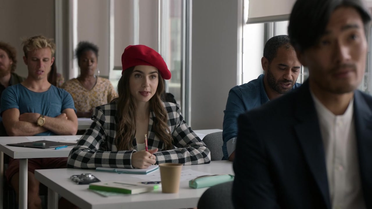 Emily_in_Paris_S01E03_Sexy_or_Sexist_720p_NF_WEB-DL_DDP5_1_x264-BTN_0181.jpg