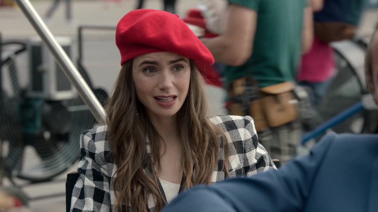 Emily_in_Paris_S01E03_Sexy_or_Sexist_720p_NF_WEB-DL_DDP5_1_x264-BTN_0415.jpg