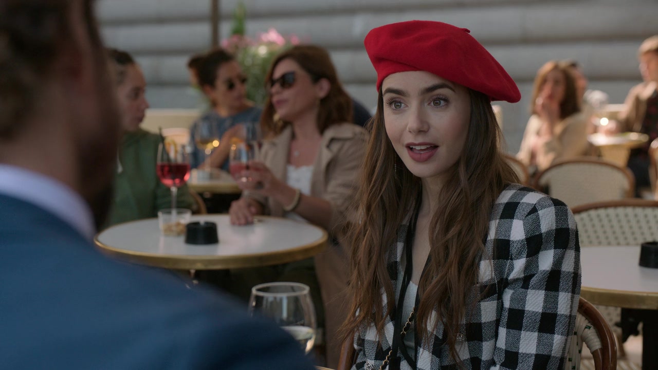 Emily_in_Paris_S01E03_Sexy_or_Sexist_720p_NF_WEB-DL_DDP5_1_x264-BTN_0472.jpg