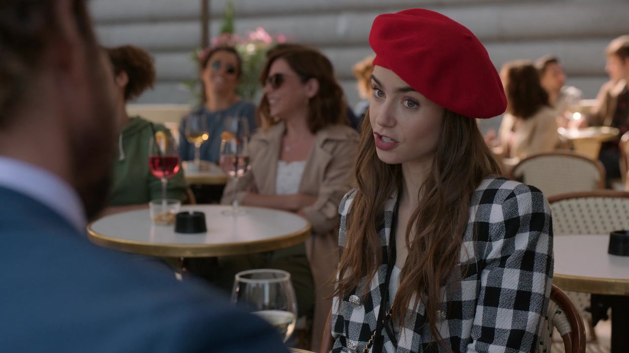 Emily_in_Paris_S01E03_Sexy_or_Sexist_720p_NF_WEB-DL_DDP5_1_x264-BTN_0483.jpg Emily_in_Paris_S01E03_Sexy_or_Sexist_720p_NF_WEB-DL_DDP5_1_x264-BTN_0483.jpg