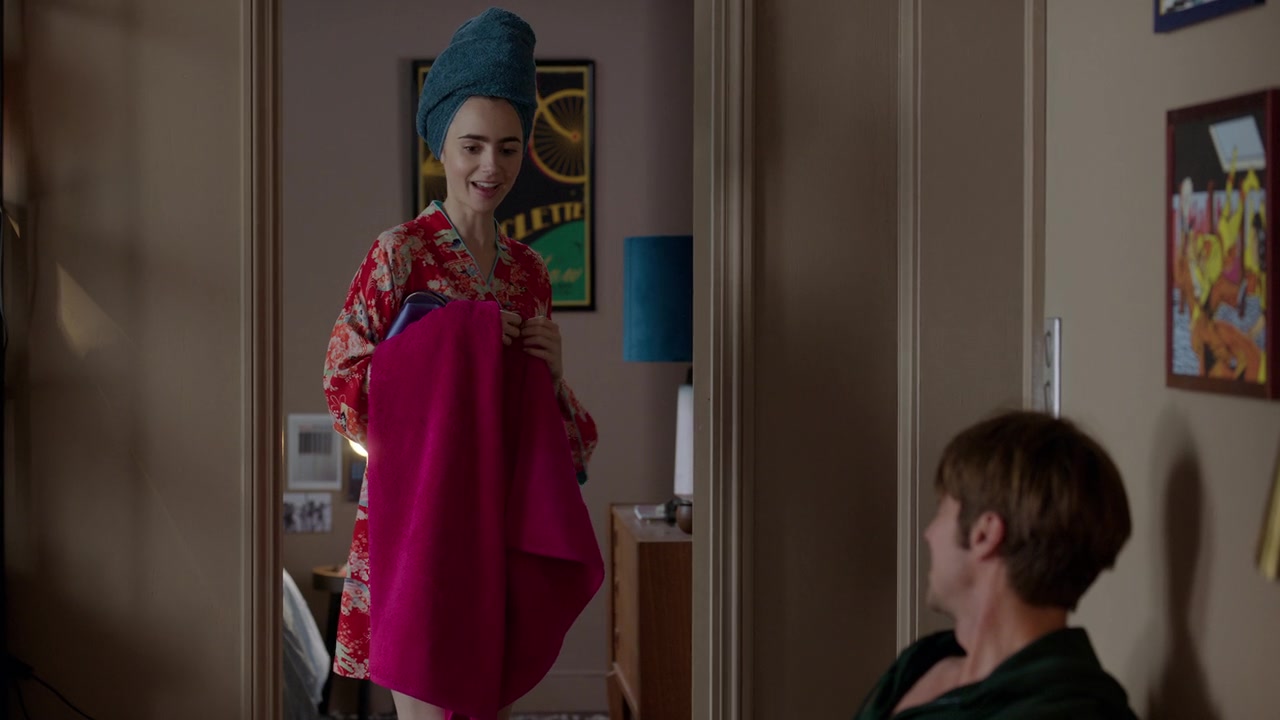 Emily_in_Paris_S01E03_Sexy_or_Sexist_720p_NF_WEB-DL_DDP5_1_x264-BTN_0598.jpg