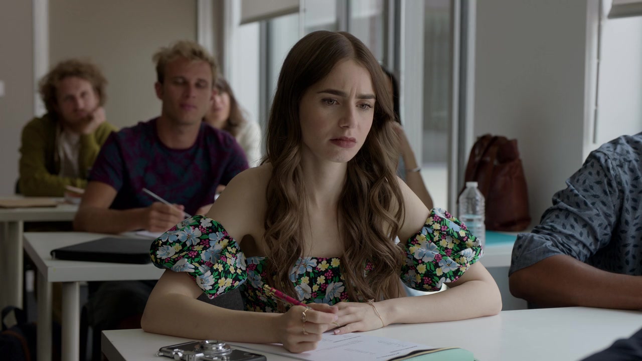 Emily_in_Paris_S01E03_Sexy_or_Sexist_720p_NF_WEB-DL_DDP5_1_x264-BTN_0630.jpg Emily_in_Paris_S01E03_Sexy_or_Sexist_720p_NF_WEB-DL_DDP5_1_x264-BTN_0630.jpg