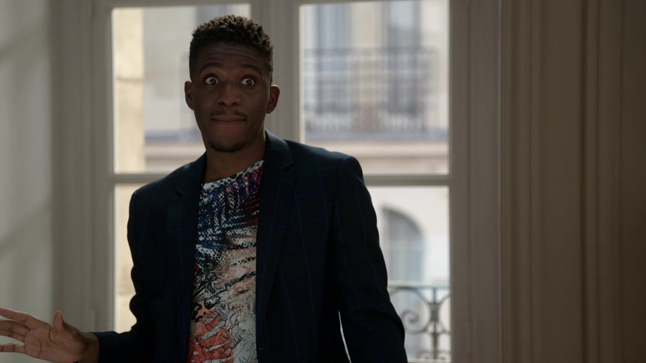 Emily_in_Paris_S01E03_Sexy_or_Sexist_720p_NF_WEB-DL_DDP5_1_x264-BTN_0690.jpg