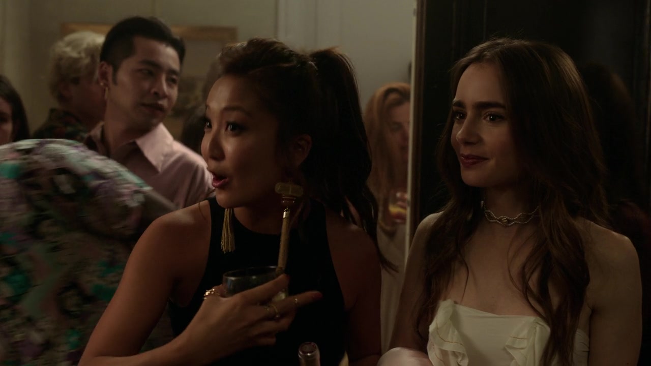 Emily_in_Paris_S01E03_Sexy_or_Sexist_720p_NF_WEB-DL_DDP5_1_x264-BTN_0860.jpg