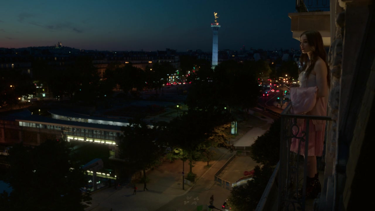 Emily_in_Paris_S01E03_Sexy_or_Sexist_720p_NF_WEB-DL_DDP5_1_x264-BTN_0892.jpg Emily_in_Paris_S01E03_Sexy_or_Sexist_720p_NF_WEB-DL_DDP5_1_x264-BTN_0892.jpg