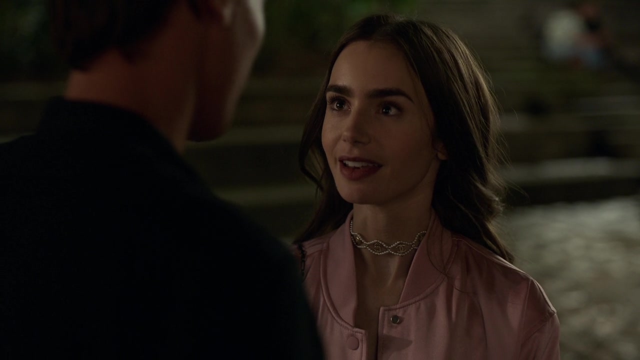 Emily_in_Paris_S01E03_Sexy_or_Sexist_720p_NF_WEB-DL_DDP5_1_x264-BTN_0976.jpg