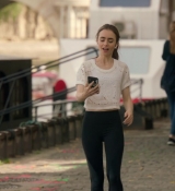 Emily_in_Paris_S01E03_Sexy_or_Sexist_720p_NF_WEB-DL_DDP5_1_x264-BTN_0023.jpg