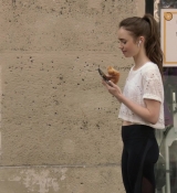 Emily_in_Paris_S01E03_Sexy_or_Sexist_720p_NF_WEB-DL_DDP5_1_x264-BTN_0101.jpg