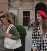 Emily_in_Paris_S01E03_Sexy_or_Sexist_720p_NF_WEB-DL_DDP5_1_x264-BTN_0242.jpg