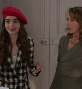 Emily_in_Paris_S01E03_Sexy_or_Sexist_720p_NF_WEB-DL_DDP5_1_x264-BTN_0278.jpg