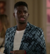 Emily_in_Paris_S01E03_Sexy_or_Sexist_720p_NF_WEB-DL_DDP5_1_x264-BTN_0284.jpg