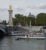 Emily_in_Paris_S01E03_Sexy_or_Sexist_720p_NF_WEB-DL_DDP5_1_x264-BTN_0335.jpg