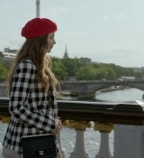 Emily_in_Paris_S01E03_Sexy_or_Sexist_720p_NF_WEB-DL_DDP5_1_x264-BTN_0355.jpg