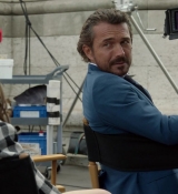 Emily_in_Paris_S01E03_Sexy_or_Sexist_720p_NF_WEB-DL_DDP5_1_x264-BTN_0406.jpg