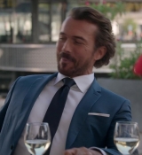 Emily_in_Paris_S01E03_Sexy_or_Sexist_720p_NF_WEB-DL_DDP5_1_x264-BTN_0490.jpg