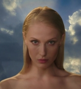 Emily_in_Paris_S01E03_Sexy_or_Sexist_720p_NF_WEB-DL_DDP5_1_x264-BTN_0736.jpg