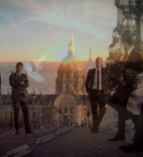 Emily_in_Paris_S01E03_Sexy_or_Sexist_720p_NF_WEB-DL_DDP5_1_x264-BTN_0746.jpg