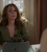 Emily_in_Paris_S01E03_Sexy_or_Sexist_720p_NF_WEB-DL_DDP5_1_x264-BTN_0809.jpg