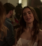 Emily_in_Paris_S01E03_Sexy_or_Sexist_720p_NF_WEB-DL_DDP5_1_x264-BTN_0873.jpg