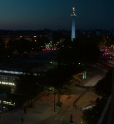 Emily_in_Paris_S01E03_Sexy_or_Sexist_720p_NF_WEB-DL_DDP5_1_x264-BTN_0894.jpg