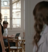 Emily_in_Paris_S01E03_Sexy_or_Sexist_720p_NF_WEB-DL_DDP5_1_x264-BTN_1110.jpg