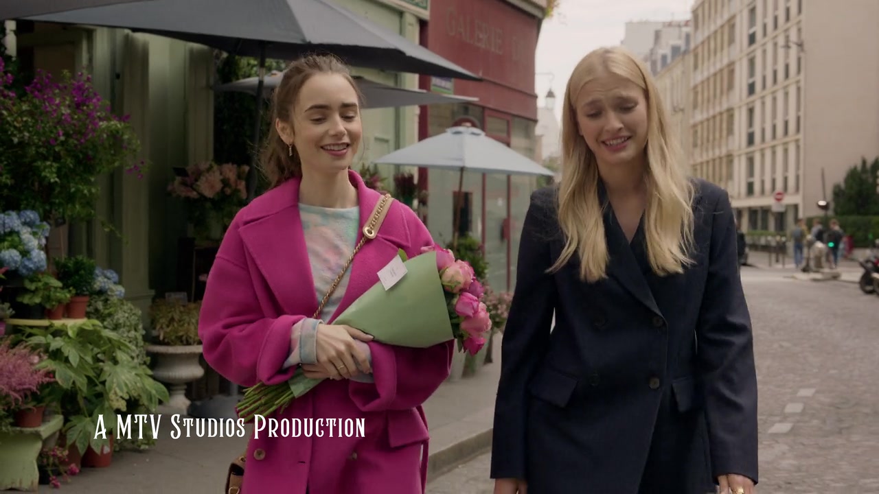 Emily_in_Paris_S01E04_A_Kiss_Is_Just_A_Kiss_720p_NF_WEB-DL_DDP5_1_x264-BTN_0053.jpg