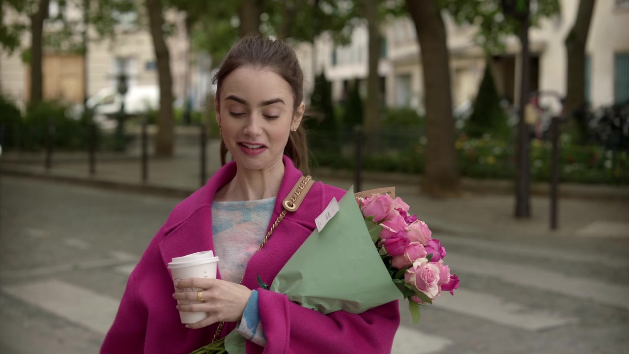 Emily_in_Paris_S01E04_A_Kiss_Is_Just_A_Kiss_720p_NF_WEB-DL_DDP5_1_x264-BTN_0135.jpg