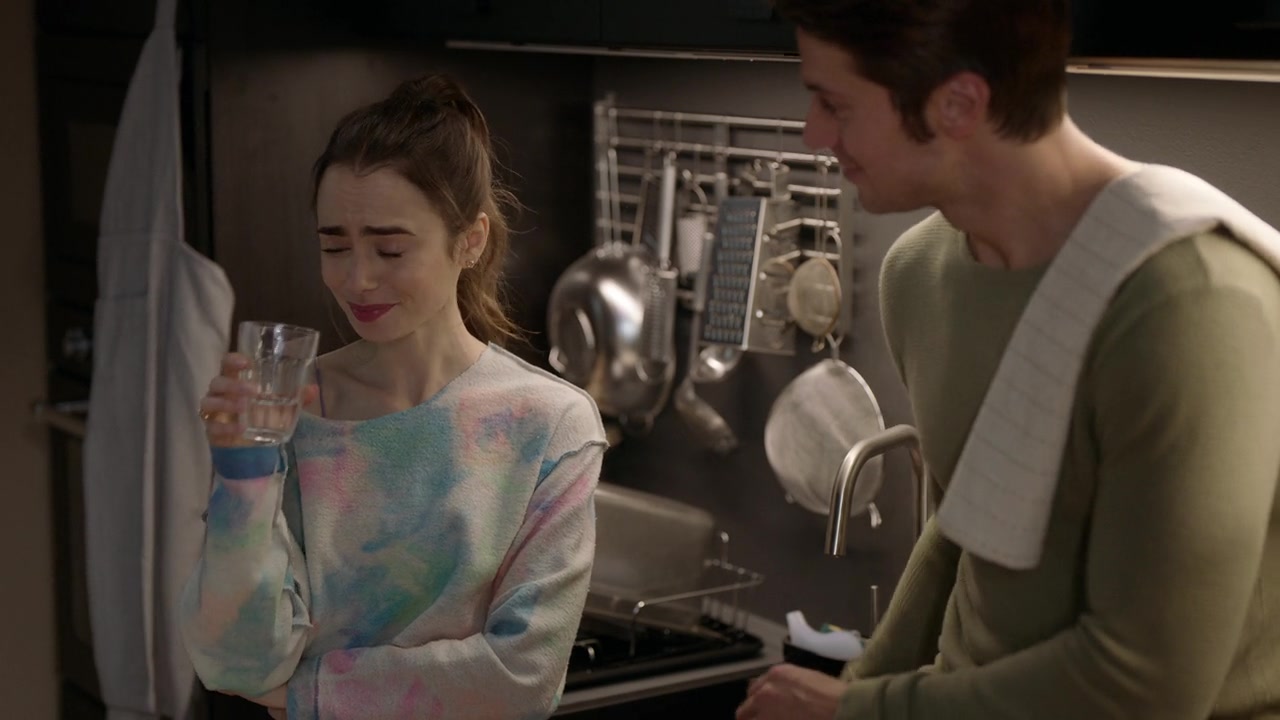 Emily_in_Paris_S01E04_A_Kiss_Is_Just_A_Kiss_720p_NF_WEB-DL_DDP5_1_x264-BTN_0226.jpg