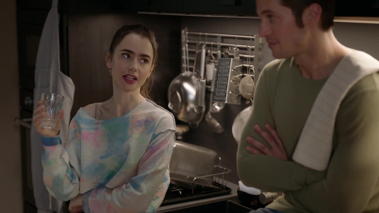 Emily_in_Paris_S01E04_A_Kiss_Is_Just_A_Kiss_720p_NF_WEB-DL_DDP5_1_x264-BTN_0243.jpg