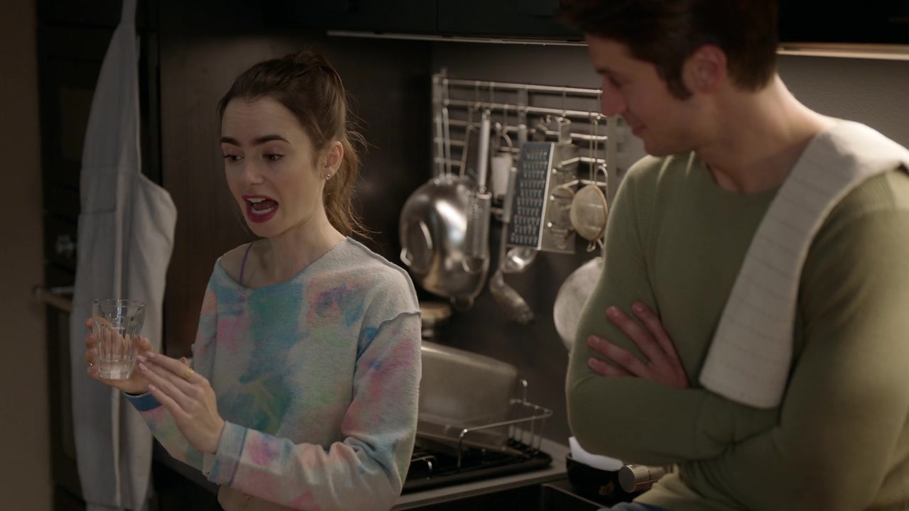 Emily_in_Paris_S01E04_A_Kiss_Is_Just_A_Kiss_720p_NF_WEB-DL_DDP5_1_x264-BTN_0251.jpg