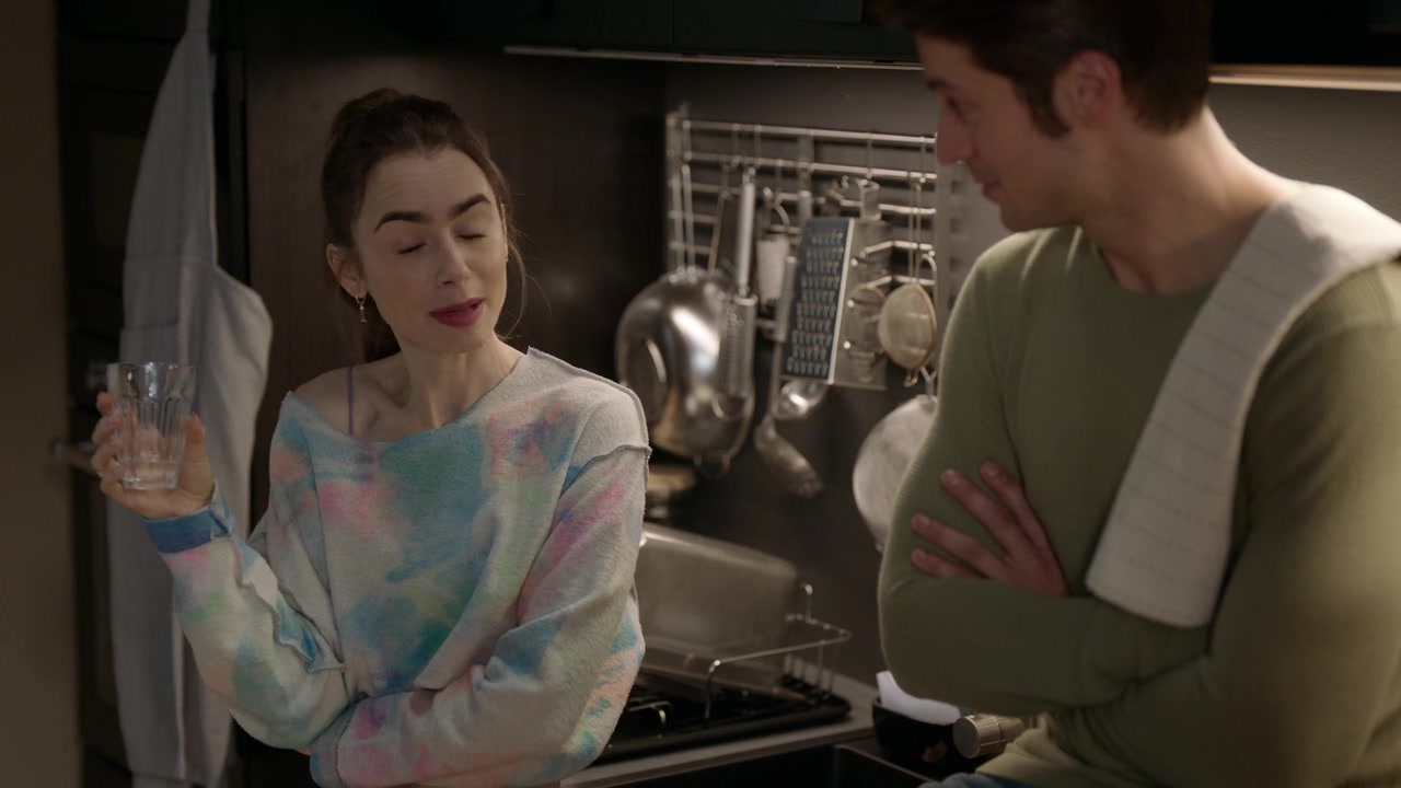 Emily_in_Paris_S01E04_A_Kiss_Is_Just_A_Kiss_720p_NF_WEB-DL_DDP5_1_x264-BTN_0253.jpg Emily_in_Paris_S01E04_A_Kiss_Is_Just_A_Kiss_720p_NF_WEB-DL_DDP5_1_x264-BTN_0253.jpg