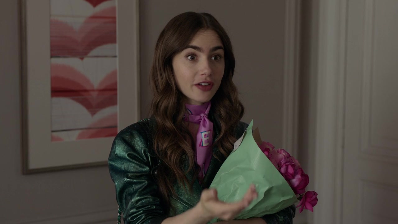 Emily_in_Paris_S01E04_A_Kiss_Is_Just_A_Kiss_720p_NF_WEB-DL_DDP5_1_x264-BTN_0328.jpg
