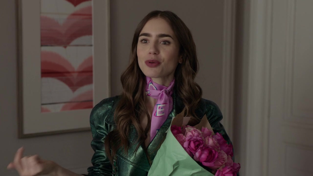 Emily_in_Paris_S01E04_A_Kiss_Is_Just_A_Kiss_720p_NF_WEB-DL_DDP5_1_x264-BTN_0348.jpg