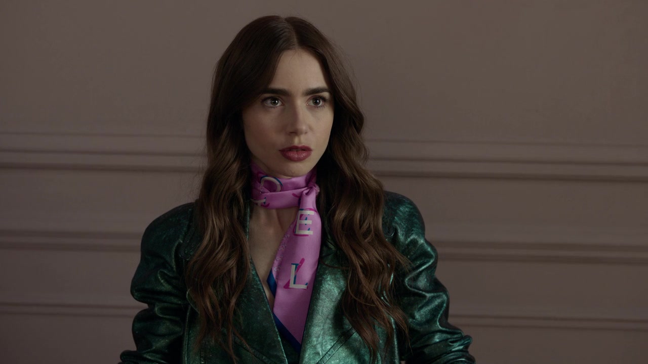 Emily_in_Paris_S01E04_A_Kiss_Is_Just_A_Kiss_720p_NF_WEB-DL_DDP5_1_x264-BTN_0373.jpg Emily_in_Paris_S01E04_A_Kiss_Is_Just_A_Kiss_720p_NF_WEB-DL_DDP5_1_x264-BTN_0373.jpg