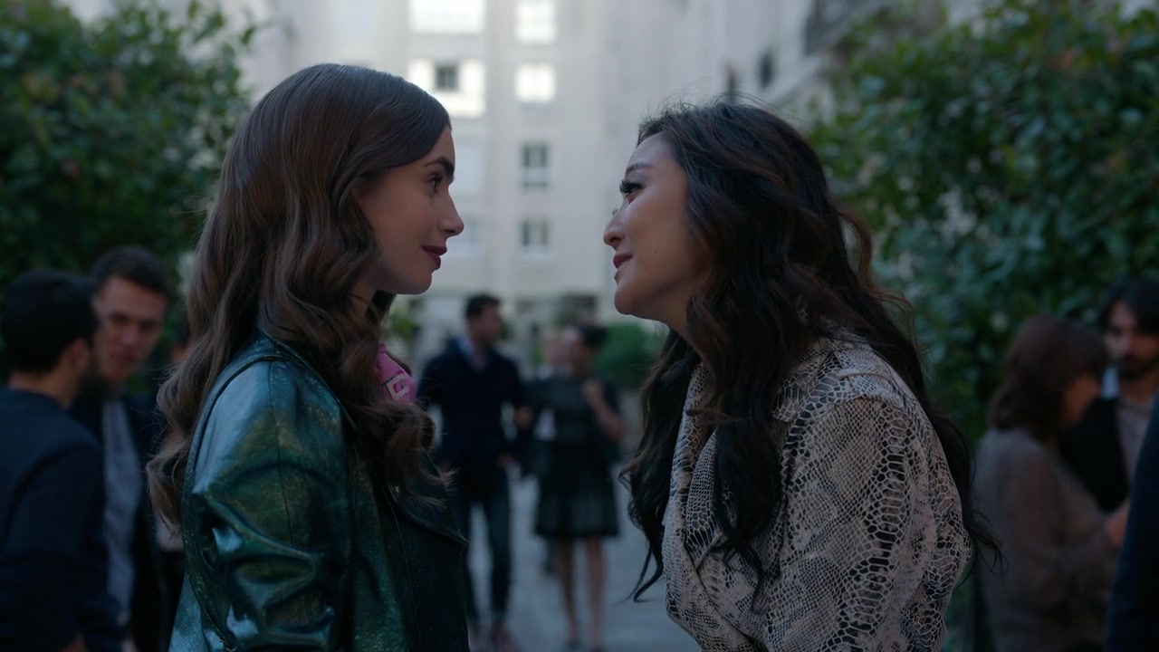 Emily_in_Paris_S01E04_A_Kiss_Is_Just_A_Kiss_720p_NF_WEB-DL_DDP5_1_x264-BTN_0494.jpg Emily_in_Paris_S01E04_A_Kiss_Is_Just_A_Kiss_720p_NF_WEB-DL_DDP5_1_x264-BTN_0494.jpg