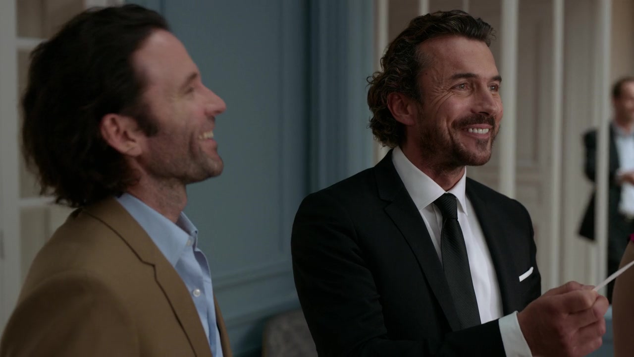 Emily_in_Paris_S01E04_A_Kiss_Is_Just_A_Kiss_720p_NF_WEB-DL_DDP5_1_x264-BTN_0679.jpg