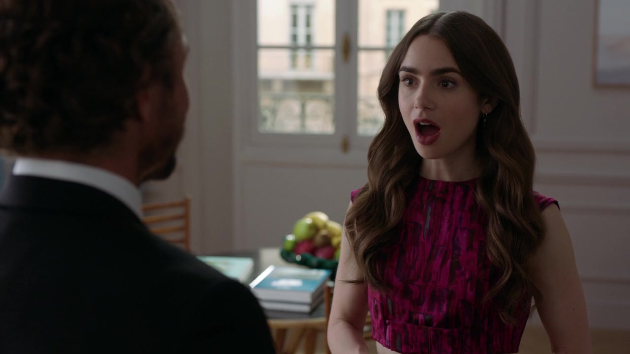 Emily_in_Paris_S01E04_A_Kiss_Is_Just_A_Kiss_720p_NF_WEB-DL_DDP5_1_x264-BTN_0728.jpg